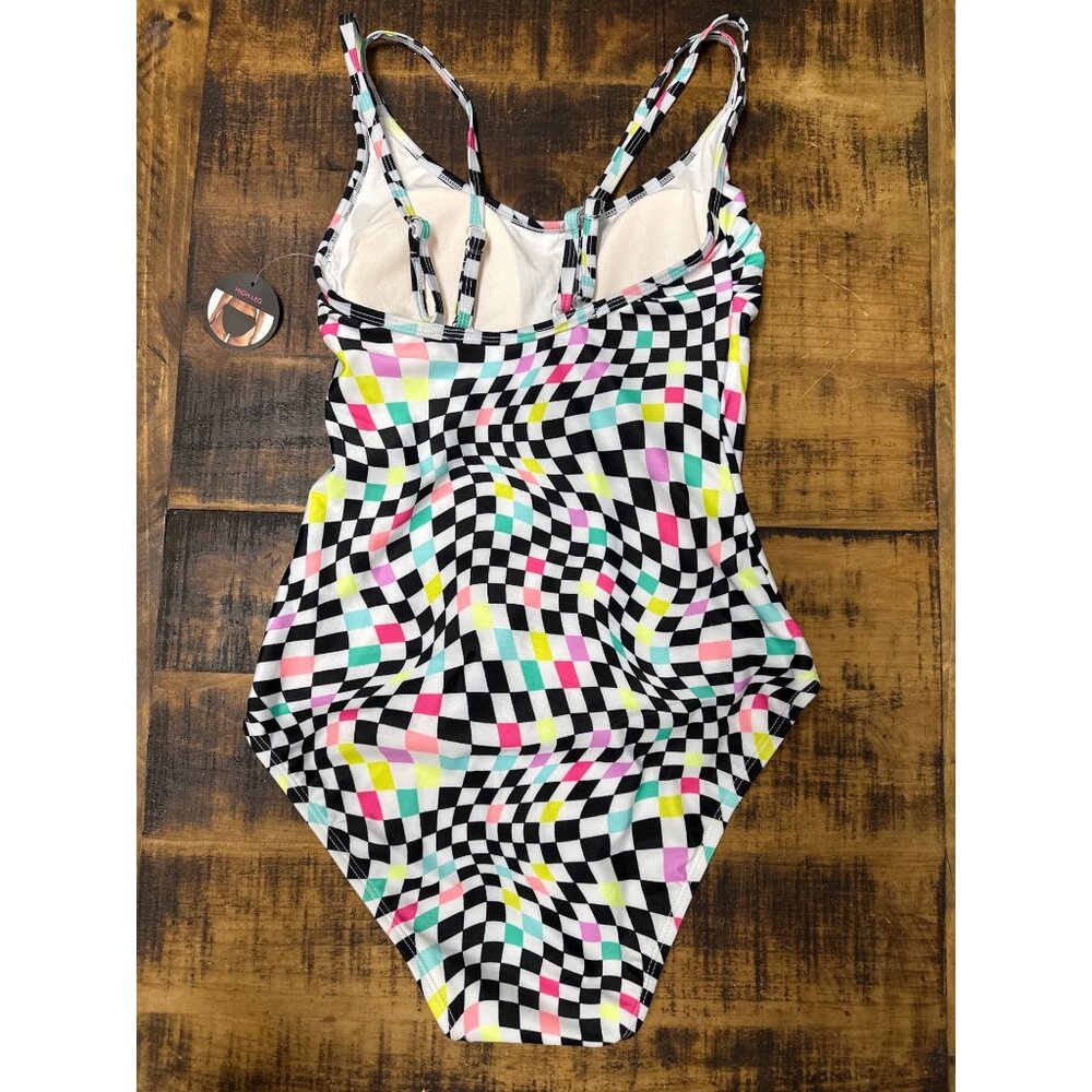 No boundaries size small 3-5 new one piece bathing suit. Adjustable straps padde - Picture 6 of 7